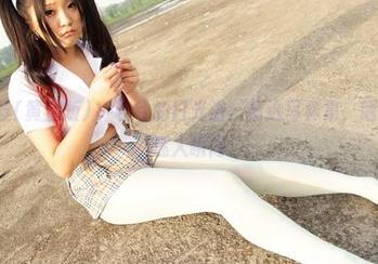 AISS爱丝(黄金版) - 若兮的日光浴：精选写真集，晒一晒她的迷人瞬间