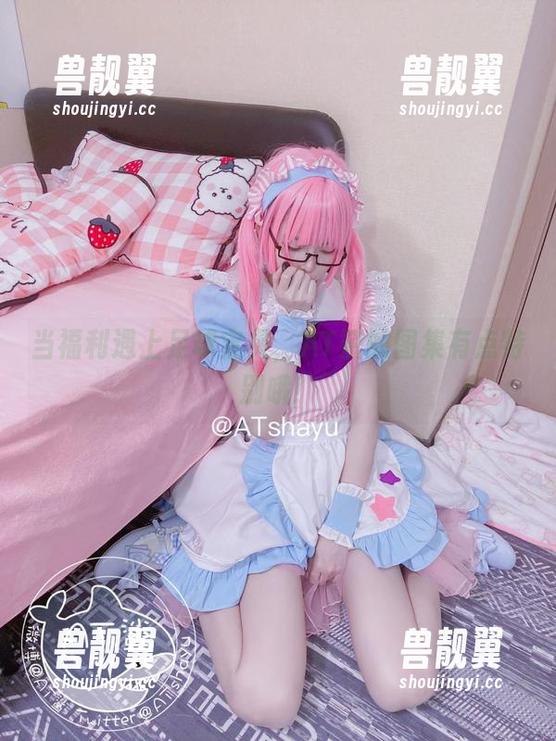 AT鲨 当福利遇上足球宝贝,AT鲨的图集有点特别哦!
