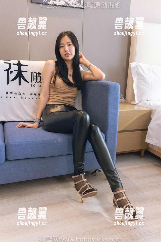 BoBoSocks袜啵啵-奶油 BoBoSocks袜啵啵 - 不会的吧,奶油的老头乐挠脚剧情竟然有这样的花絮图片合集?