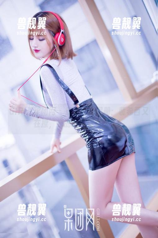 GIRLT果团网-裴希西 GIRLT果团网 - 最新眼镜图册:裴希西又在撩,我的心都跟着飞了!