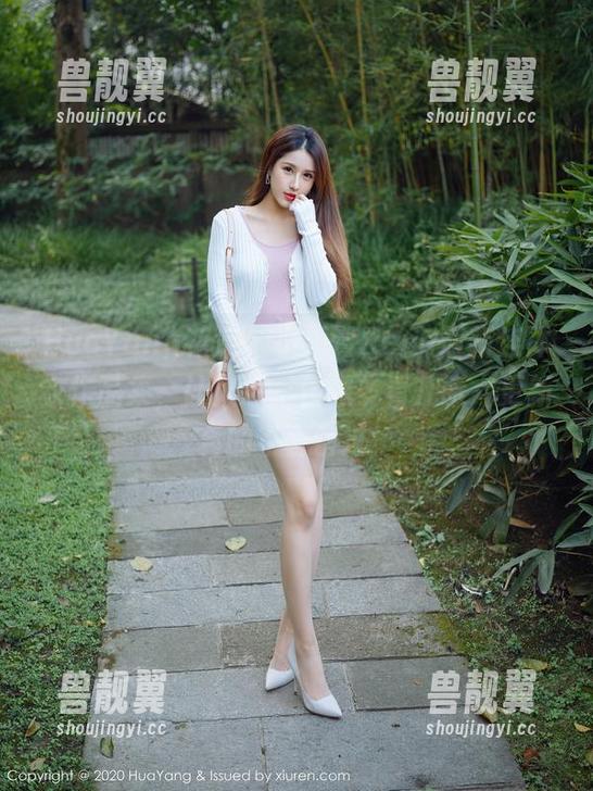 HuaYang花漾-小海臀Rena HuaYang花漾 - 小海臀Rena最新连体衣作品集,让人忍不住想多看几眼,更新真的不容错过!