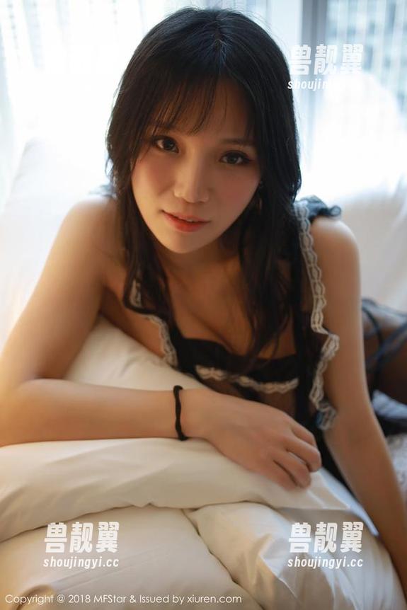 MFStar模范学院 - 刘飞儿Faye泳衣图包分享，无限可能，谁能不沉迷？