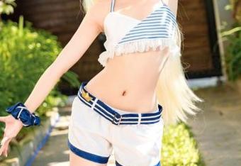 打开PoppaChan的水手服合集图包，你会发现自己变成了设计师！
