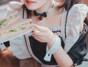 观看Sonson(손손)学姐的照片，根本就不能让我专心写作业，原图都被我默默收藏了！
