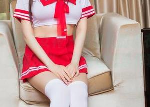 TouTiao头条女神 - 信悦儿的皮衣图包上线，免费送出，皮衣也能这样玩！