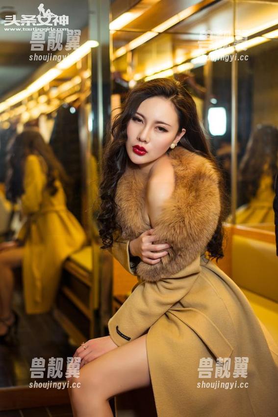 TouTiao头条女神-李由美 TouTiao头条女神 - 免费!李由美兔女郎写真,图片中流露出的那些微妙感觉