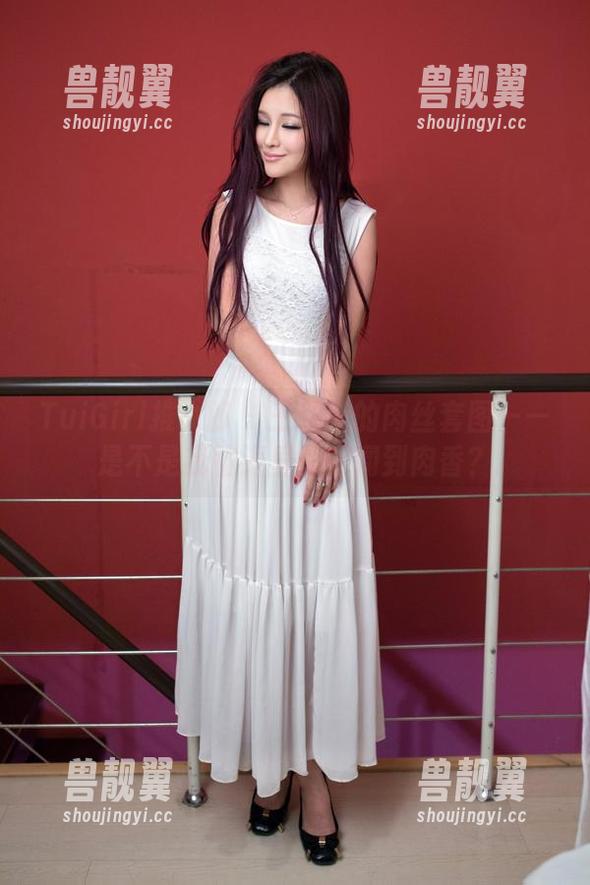 TuiGirl推女郎-王依萌 TuiGirl推女郎 - 王依萌的肉丝套图——是不是我脑海里都能闻到肉香?