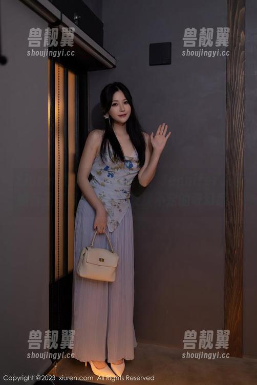 Xiuren秀人网-Jennifer小若 Xiuren秀人网 - 免费看!Jennifer小若的万圣节写真,让我捉摸不定的奇幻感。