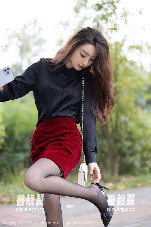 Xiuren秀人网-卓琳妹妹_jolin Xiuren秀人网 - 高清分享:看卓琳妹妹_jolin如何在天台上展现自我