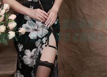 Xiuren秀人网 - 修女装的顽皮与神圣：顾楚楚Maily定制写真带来的哪些小惊喜？
