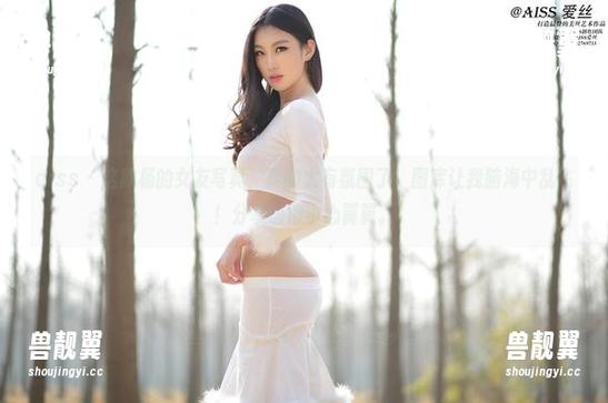 aiss-欣杨 aiss - 这欣杨的女友写真,真的太有氛围了,图库让我脑海中乱飞!分享也得小心翼翼。
