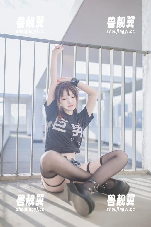 yoko夏宅 yoko夏宅的四人彼女电子档:每一张美图都藏着一个小宇宙。