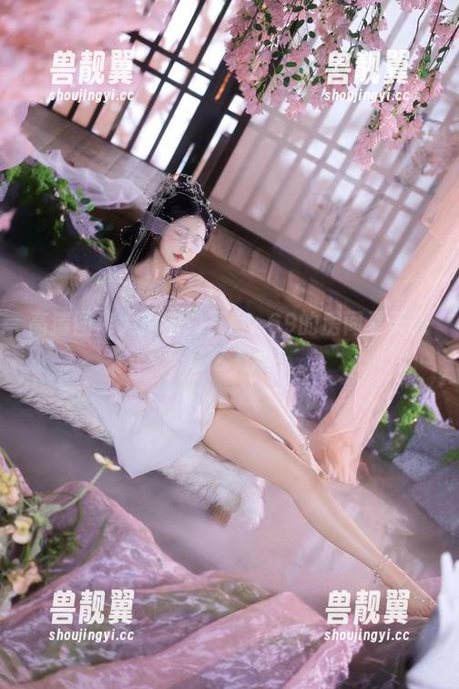 三度_69 高清图库大揭密:三度_69的房间夏天原来这么有趣!