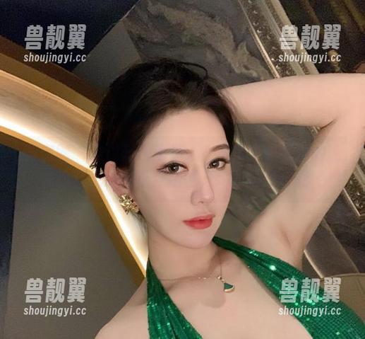 不爱笑的赛琳 微密圈 - 谁说蓝色不迷人?不爱笑的赛琳的连体比基尼原图横空出世,绝对值得一看!