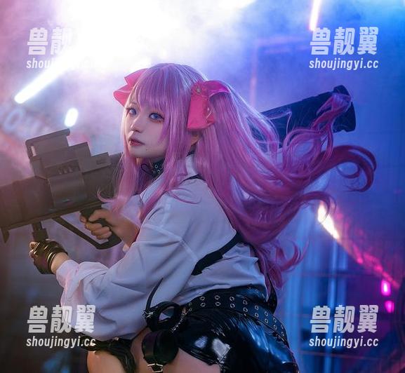 全套写真在手，伊喵_Master的纯白瞬间真是恰到好处的调皮！
