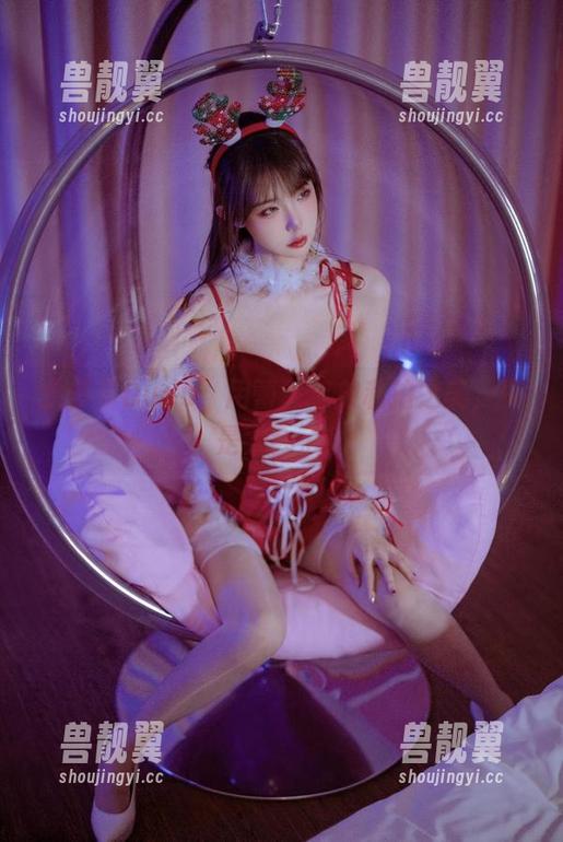 余多多Dudu 余多多Dudu:用蕾丝绽放私拍之美,真是太会了!
