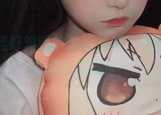 女王佳佳好难啊的最新写真，更新得让人瞬间心跳加速！