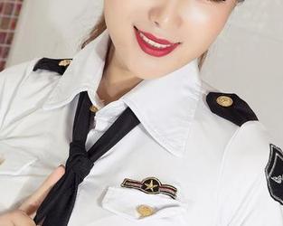 克拉女神 - 合集里的赵雨静：你绝对想不到的制服萌态！
