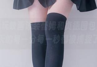 下载兔玩映画泳装蕾姆和贞德图包，感觉夏天的每一分每一秒都被捕捉了！
