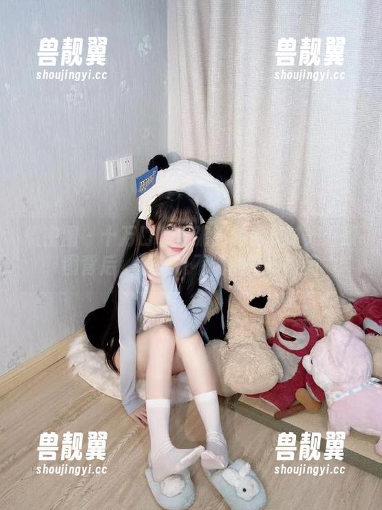 十万口草莓粥粥 微密圈 - 十万口草莓粥粥的毛衣时光:原图背后,那些说不清的奇妙瞬间