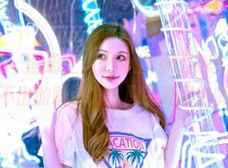 嗲囡囡 - 图册上江念鱼的浴缸姿态，有种说不出的吸引力，原图真是妙啊！