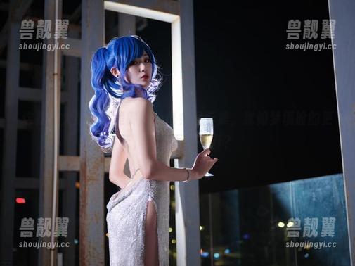 大梨子不是御姐 这就是大梨子不是御姐的修女写真集,犹如梦境般的更新,你敢不敢点开?
