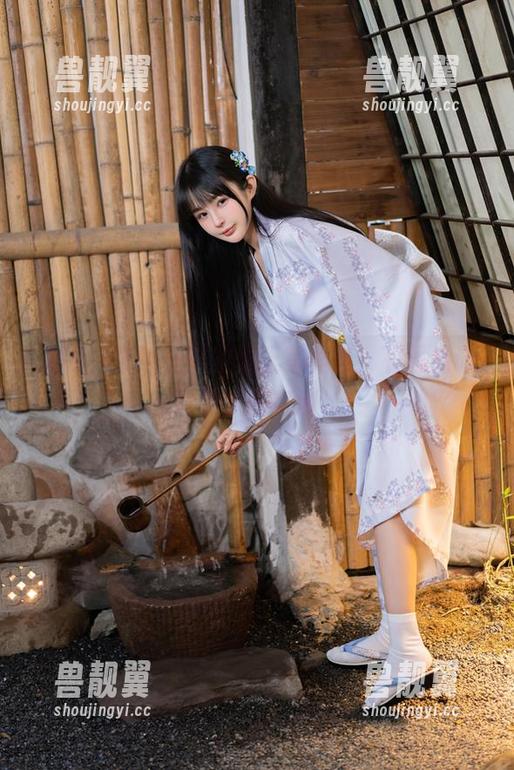 失眠小宁 看吧,失眠小宁的夏天写真集!下载后记得换个脑电波。