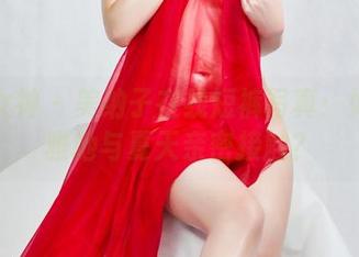 头条女神 - 美纳子在线短裤写真：如何优雅地与夏天亲密接触？