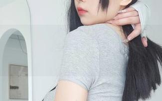 跟着女主K的白丝兔女郎，体验一场免费的视觉派对！