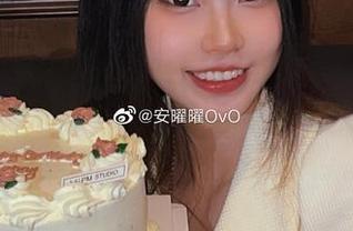 高清资源放送：当安曜曜化身禁地修女，别眨眼，奇妙瞬间可能就会出现哦！