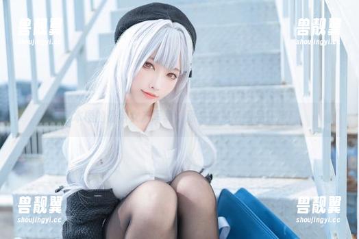 宫本樱的最新女友写真，原来她是个甜品狂魔！