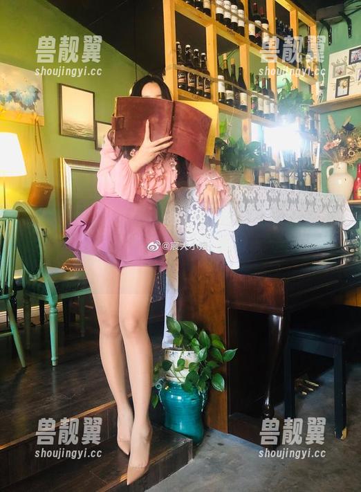 宸大小姐 微密圈 - 你知道宸大小姐的制服私房图集能带给你什么吗?额,答案可能是:意外的心动。
