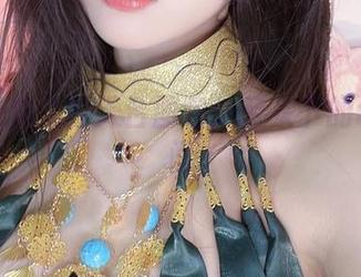 小小奶瓶儿的天台图包：云朵下的调皮瞬间