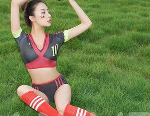 尤蜜荟 - 安然的油亮之美，原图里的每一寸都是诱人探秘的旅程！