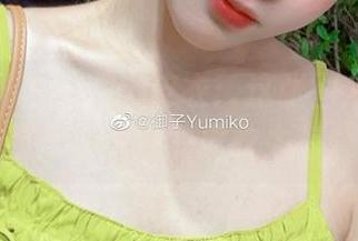 最新御子Yumiko皮衣：这张图片让我怀疑是不是我看到的皮衣太有魅力？