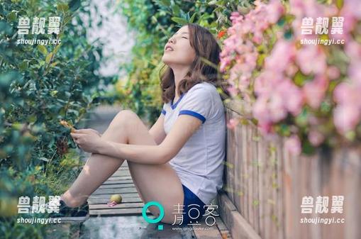 推女神 - 写真中的灰丝：汪佩妮Penny教你穿衣服新技能，毫无违和感，绝对不掉链子！