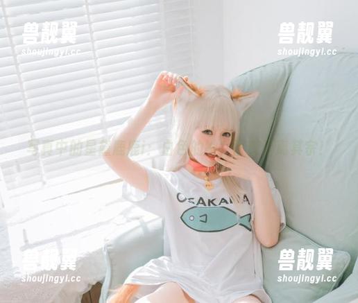 写真中的星黛鹿鹿i：白色的她，百变不离其宗！