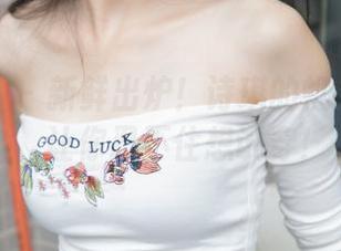 梦丝女神 - 新鲜出炉！诗琪的帆布鞋原图，让你忍不住想试穿！