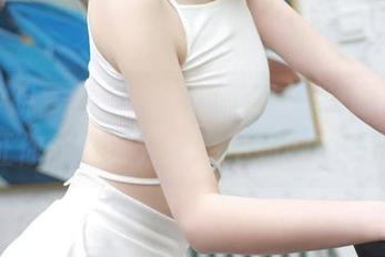 模范学院 - 看郑颖姗的高清JK制服系列，保证你的视频分辨率不如她的美丽！