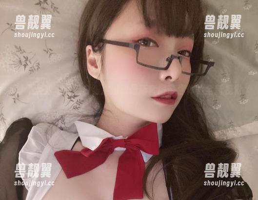 才不是普通的黑白，次屁啦最新套图带你体验全新视觉震撼！