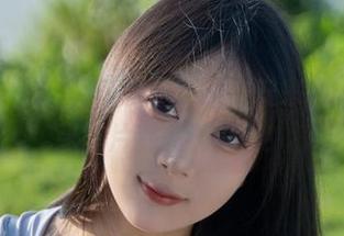 一件连体衣，万千变化，浅安安来cos，让每张图片都充满惊喜！