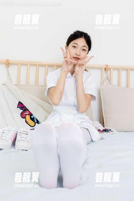 物恋传媒 - Elise女王的精选画报：每一张都能让你感叹‘她真是个奇葩’！