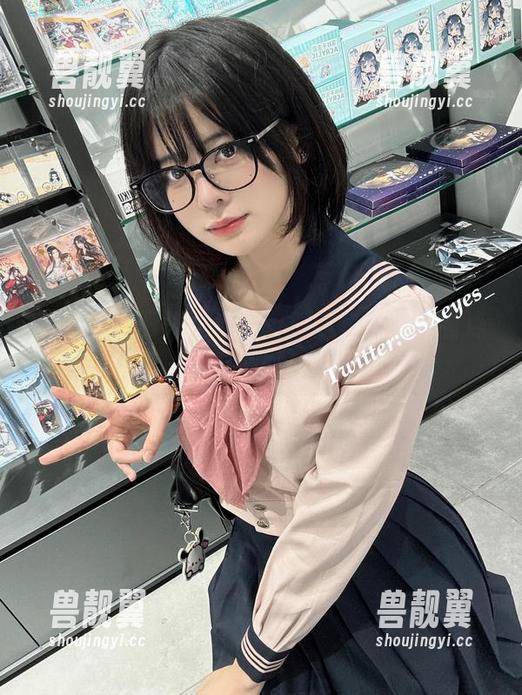 和服里的眼酱大魔王w：这套图让我有点心动！