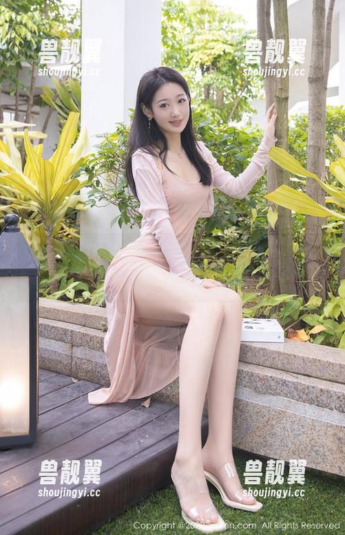 秀人网 - 修女style也能这么潮？李可儿原图大揭秘，不看可真遗憾！