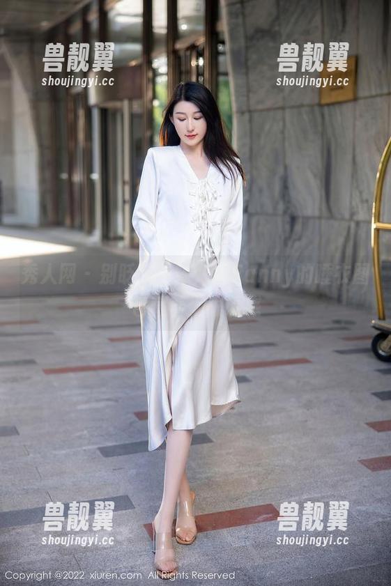 秀人网-陈梵妮Fanny 秀人网 - 别眨眼!陈梵妮Fanny的睡衣图包藏着无限诱惑