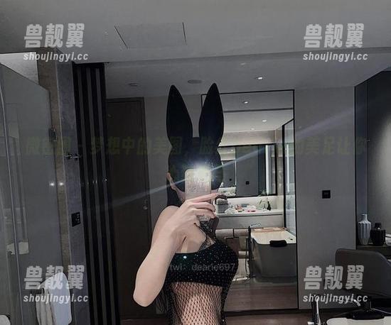 微密圈 - 梦想中的美图，脸红Dearie的美足让你心猿意马