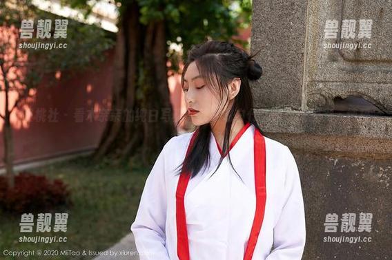 蜜桃社-木奈奈 蜜桃社 - 看木奈奈的纯白写真,我才明白什么叫‘无圣光,纯粹出奇’!