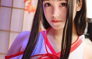 跟着蜜汁猫裘去拍照，爱丽丝梦游仙境的兔子先生等着我们来玩图册！
