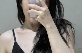 微密圈 - 来看看铁锤姐姐如何在内衣美图中演绎力量与性感！