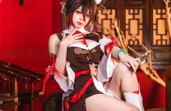 制服与阿九从不咕咕：写真作品集里的时光隧道